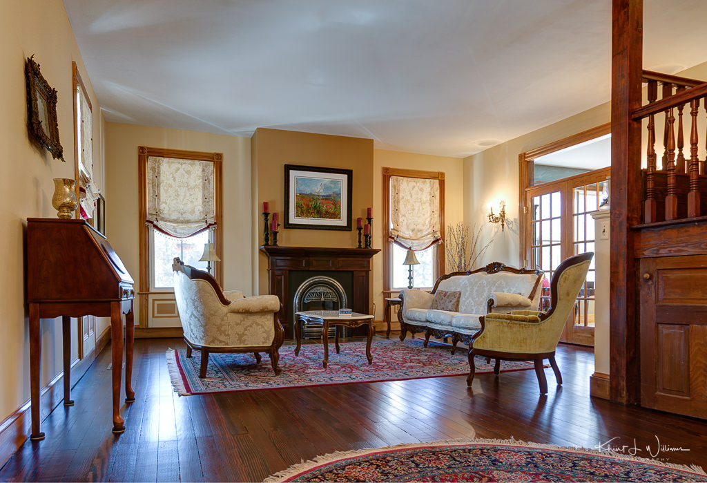 livingroom, chairs, wooden floor, windows