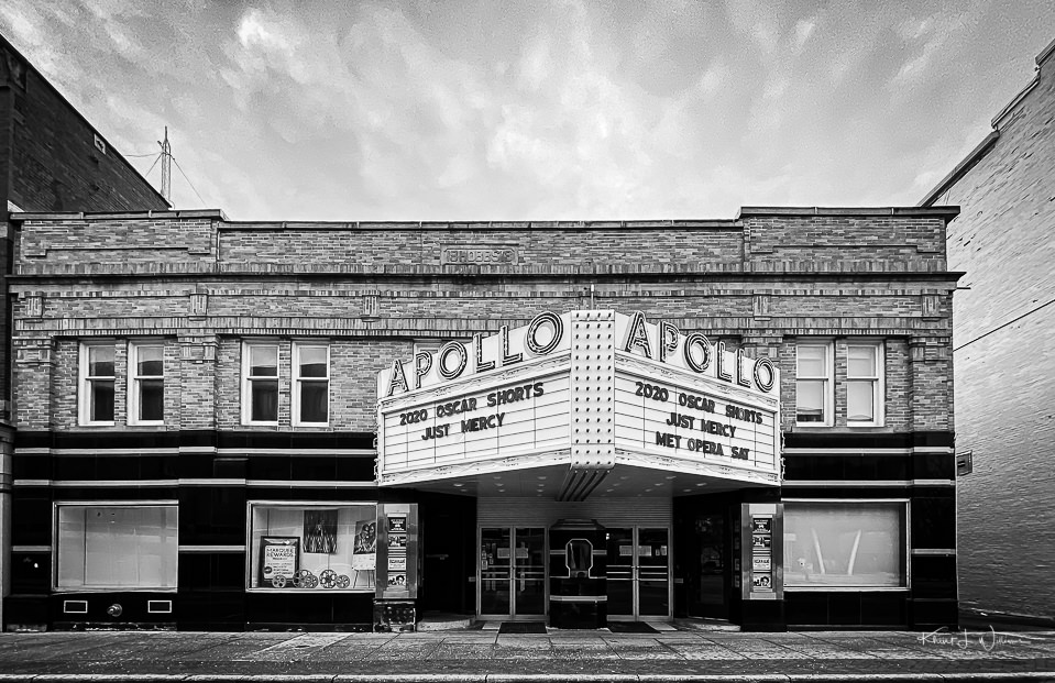 Apollo Theatre front entrance Oberlin Ohio
