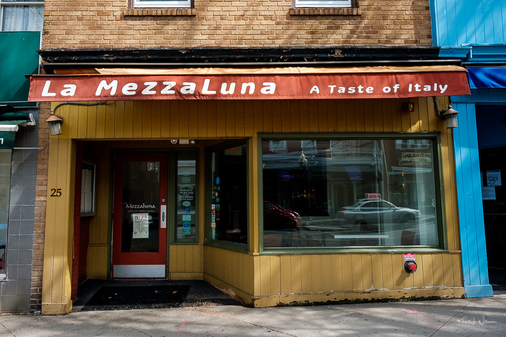 Le MezzaLuna, Witherspoon Street